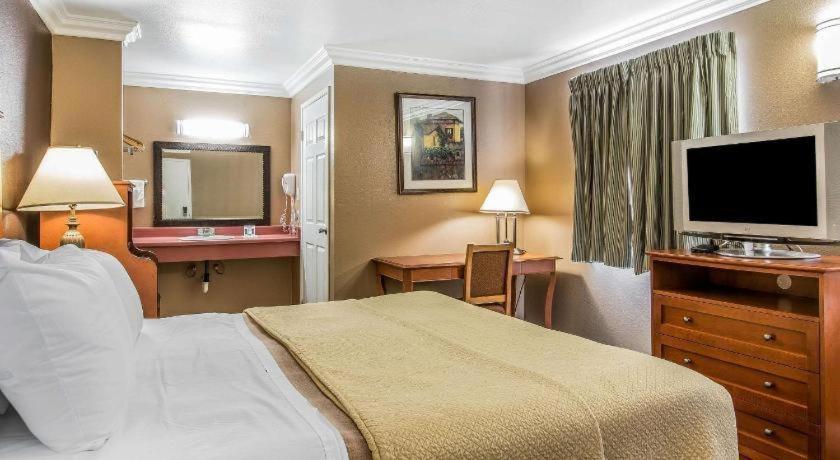 Rodeway Inn Ventura Buitenkant foto